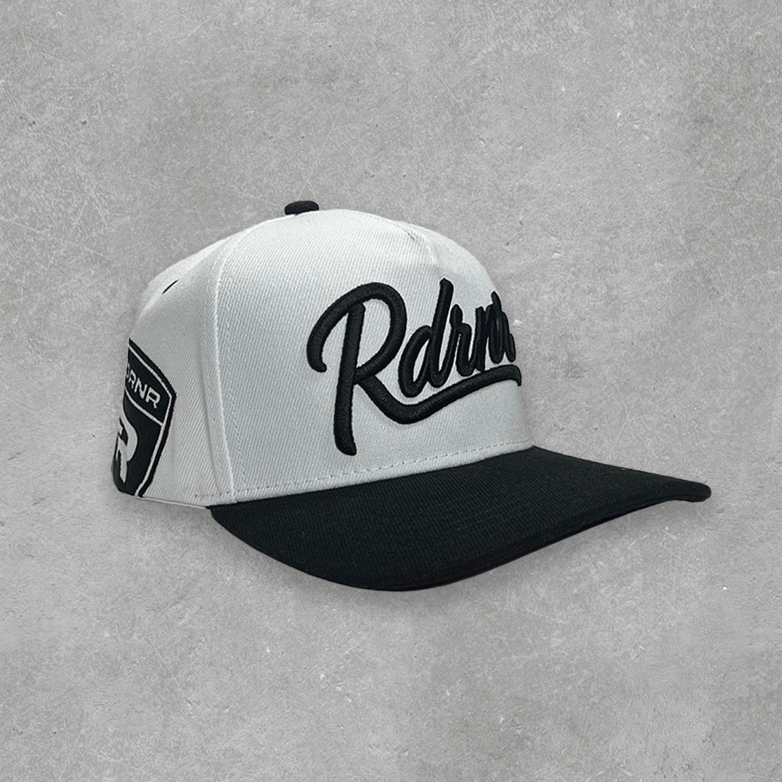 Script Snapback (White)